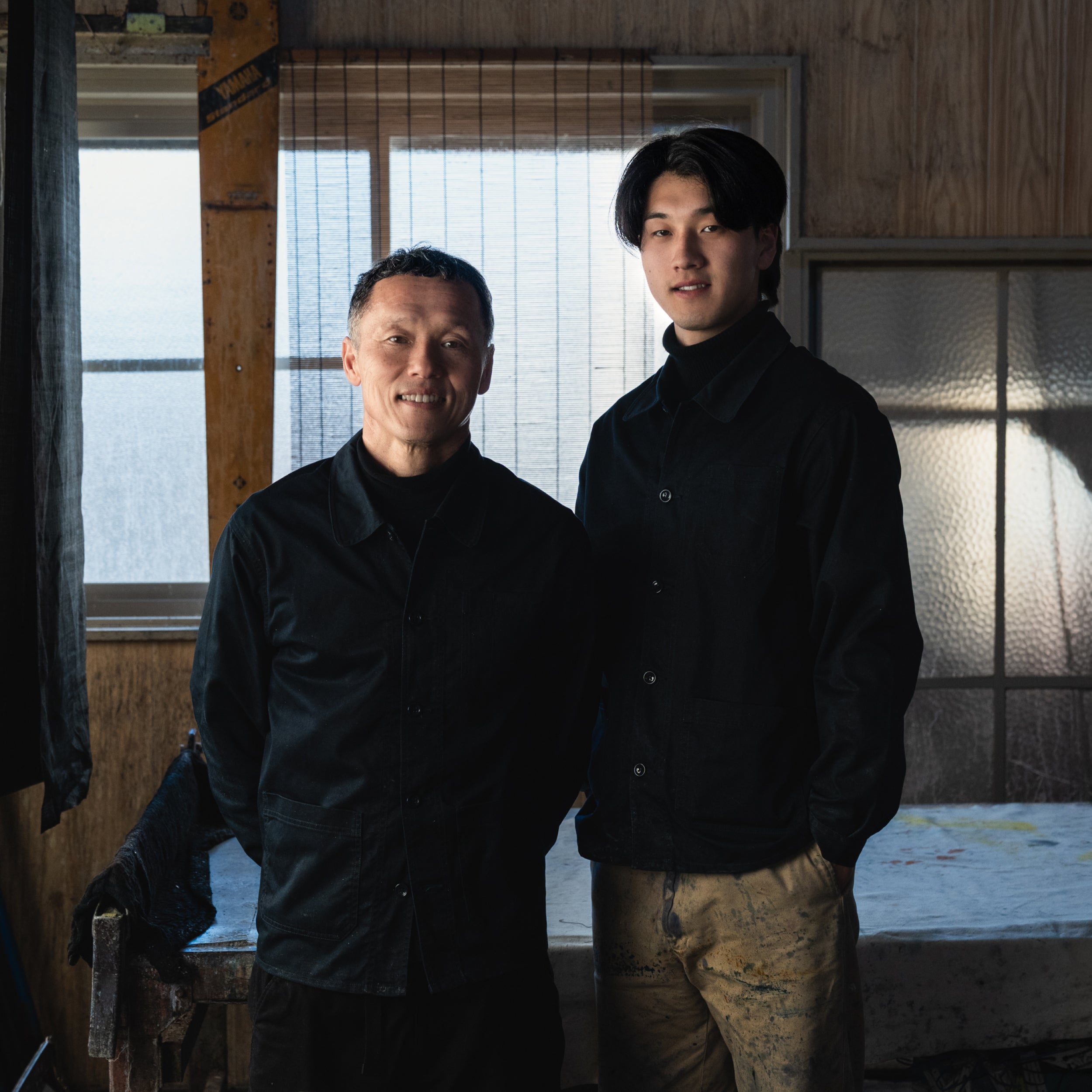 Rōketsuzome Noren - Natural & Black